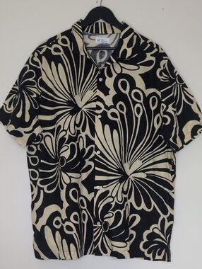 GAP Black and Cream Floral Camp Shirt